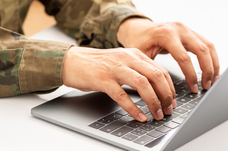 En prisión preventiva cabo segundo vinculado a incidente en redes internas del Ejército