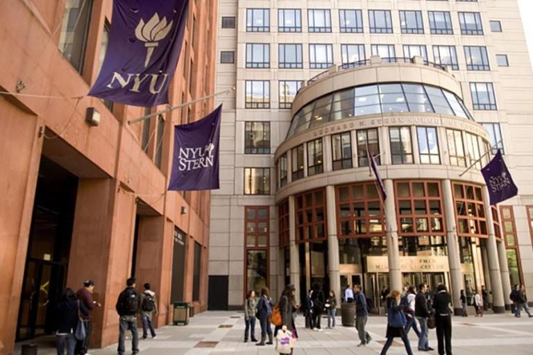 Universidad de Nueva York acuerda inversión de 3,5 millones de dólares en ciberseguridad tras filtración de datos.