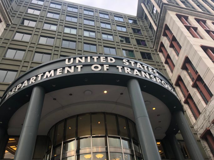 Filtración de datos habría afectado a Departamento de Transportes de Estados Unidos