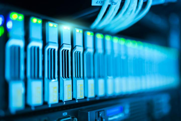 Vulnerabilidades críticas en vCenter Server destacan en los parches publicados esta semana