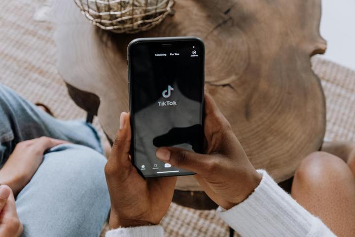 TikTok corrige error de día cero que permitía el secuestro de cuentas de alto perfil