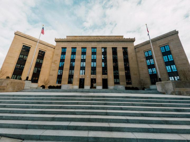 LockBit afirma haber robado 33 terabytes de información en un ciberataque contra la Reserva Federal de Estados Unidos