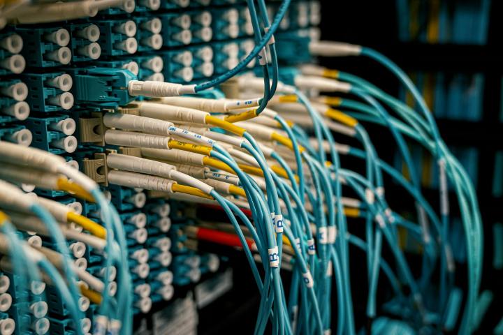 Sabotaje en infraestructura de telecomunicaciones interrumpió parcialmente algunos servicios telecomunicaciones en Francia