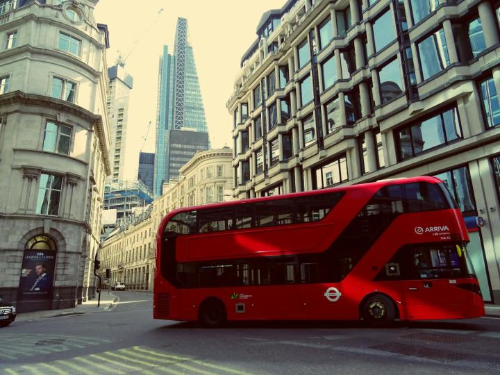 Arrestan en Reino Unido a un adolescente por su eventual participación en el ciberataque al sistema de transporte de Londres