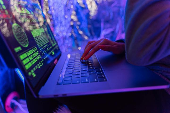 Rusia arresta a tres sospechosos vinculados al malware bancario Mamont