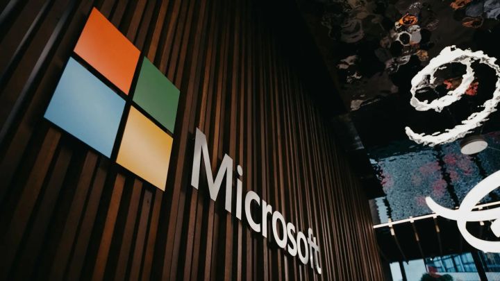 Falla en Windows Server Update Services impide sincronización con Microsoft Update y bloquea distribución de parches