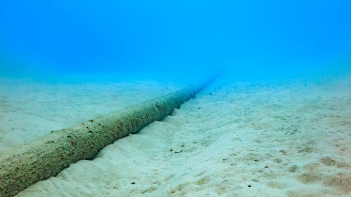 Proyecto de cable submarino Chile–China Express despierta inquietud regional por riesgos de ciberseguridad