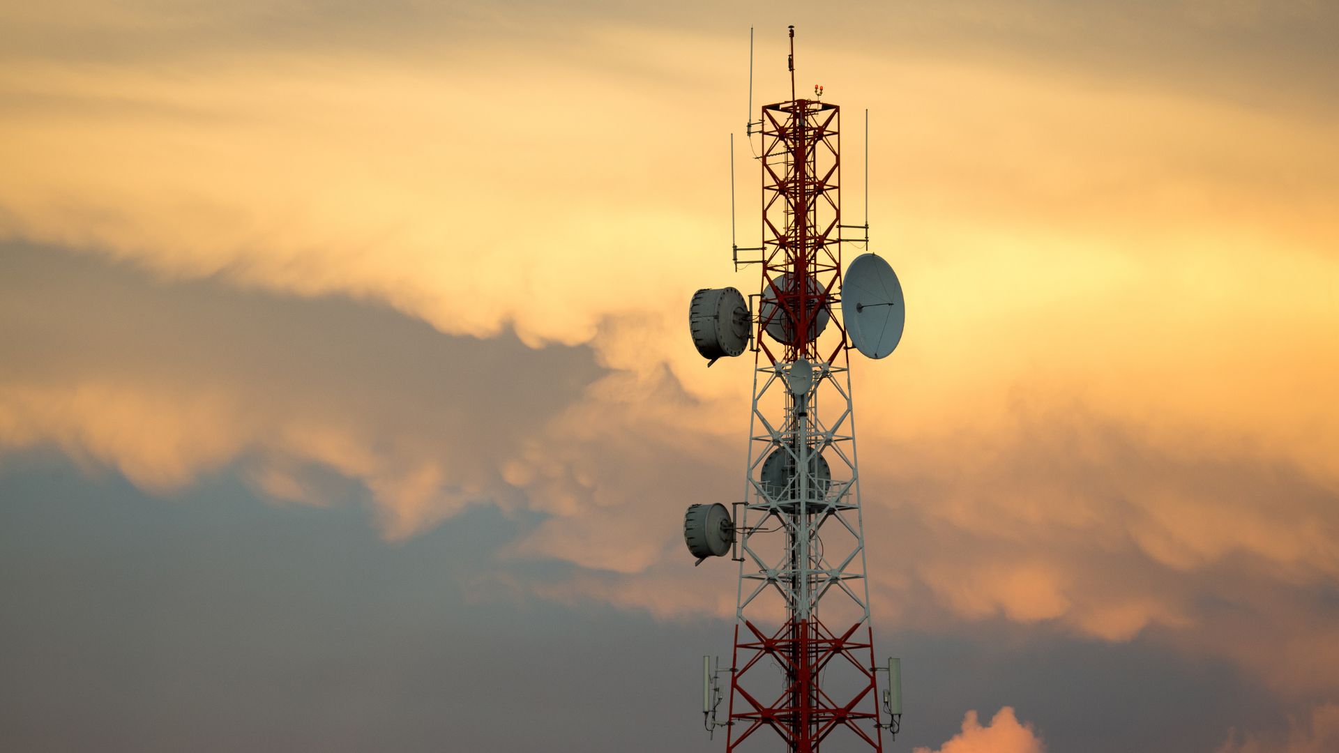torre de telecomunicaciones